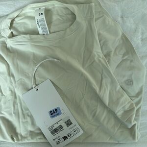 Nulu High Neck Sleevless Bodysuit Lululemon 
Bone size S

New with tags!